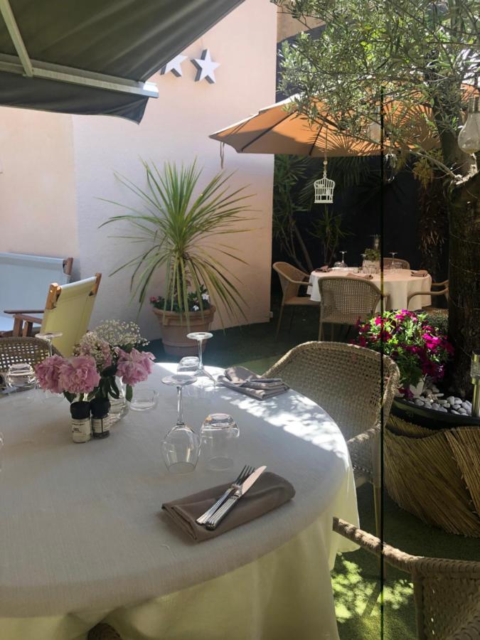 Logis Hôtel La Fenière La Bouilladisse Esterno foto