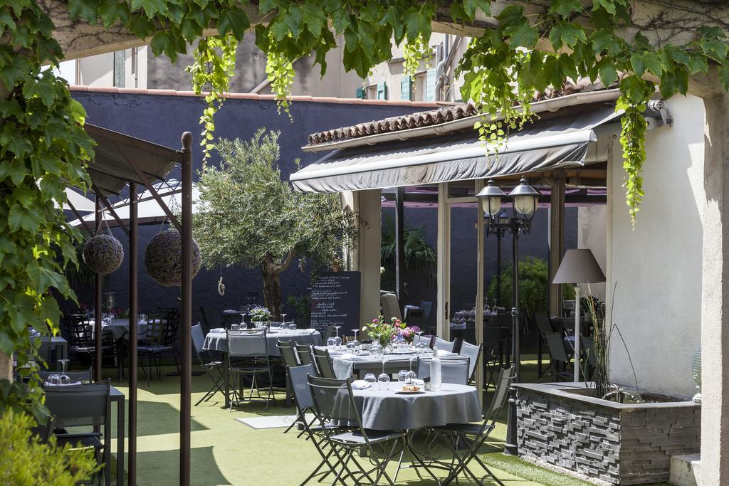 Logis Hôtel La Fenière La Bouilladisse Esterno foto